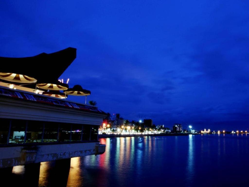 Makassar Golden Hotel Exteriér fotografie